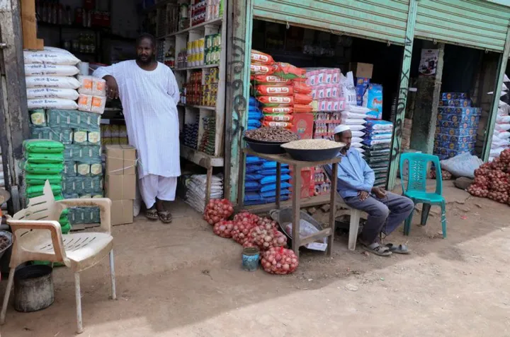 Sarafu ya Sudan yabadilishwa 10,000 kwa Dola moja