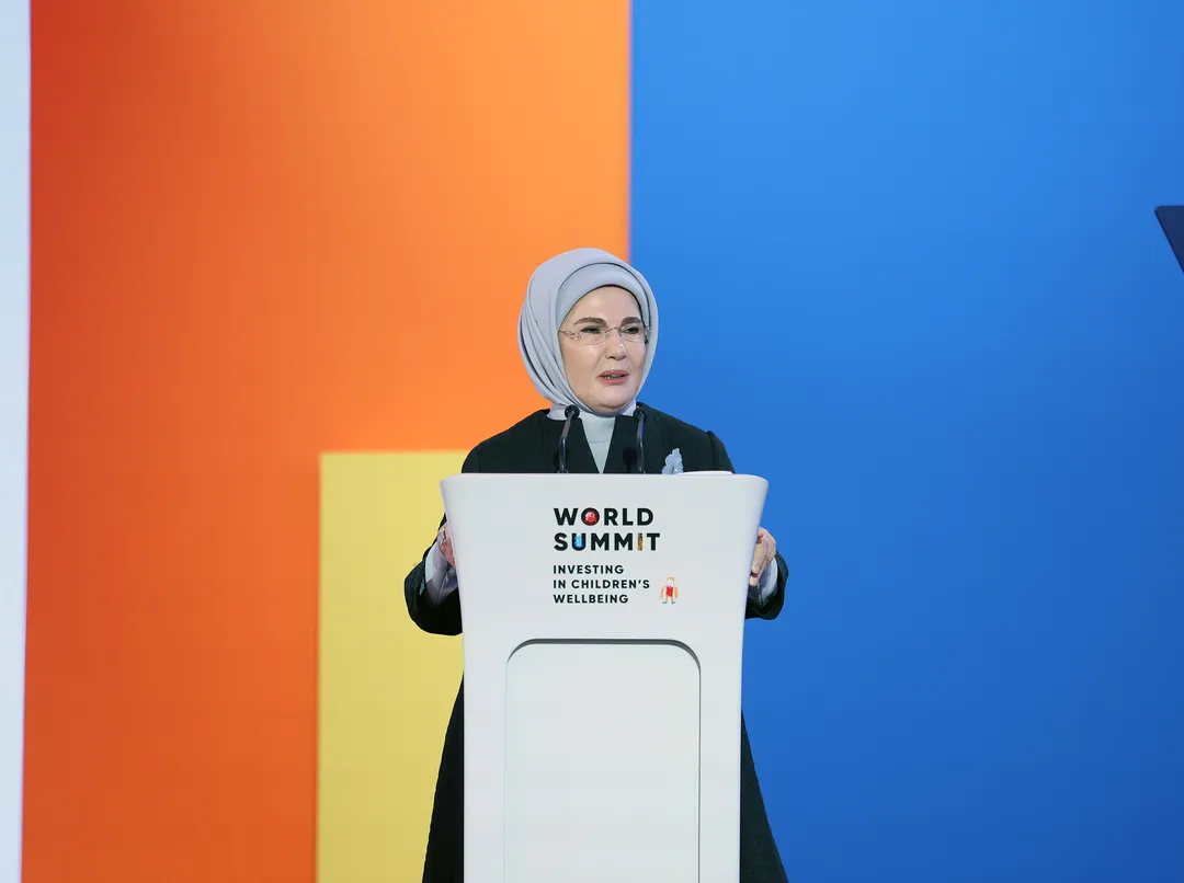 أمينة أردوغان تدعو إلى حل مشكلات الأطفال في مناطق الحروب