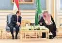 السيسي يبعث رسالة إلى الملك سلمان ويؤكد: دفاعنا عن السعودية لا يعني مهاجمة اليمن