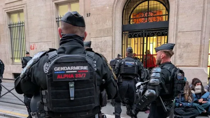 Francuska će narednih dana zabraniti proteste koje ne organizuju sindikati