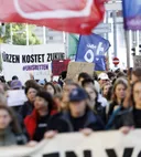 Tausende Studierende gehen in Österreich auf die Straße