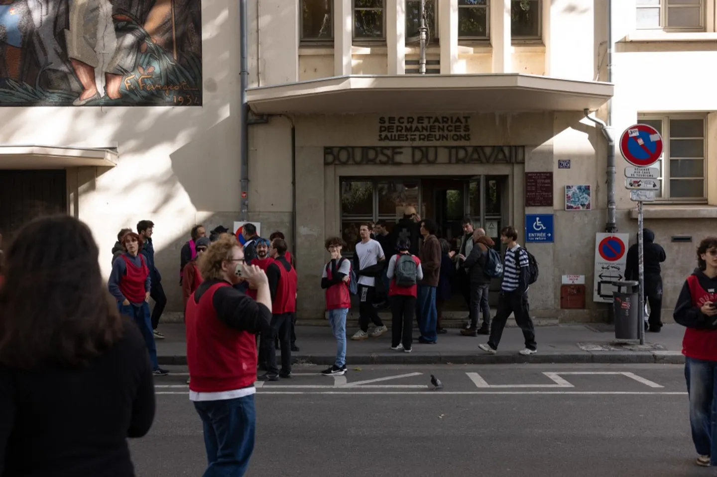 France: un recours déposé contre l'interdiction des manifestations non "légitimes"
