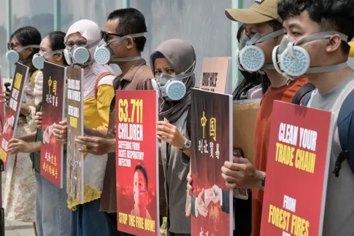 Kemenkes catat 333 ribu kasus ISPA akibat karhutla, distribusi masker dan oksigen dipercepat
