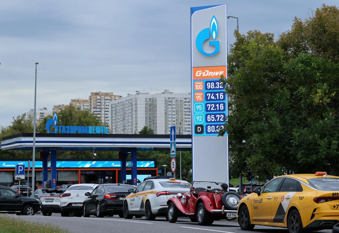 В России бензин и дизтопливо могут подорожать на 2,1 рубля за литр
