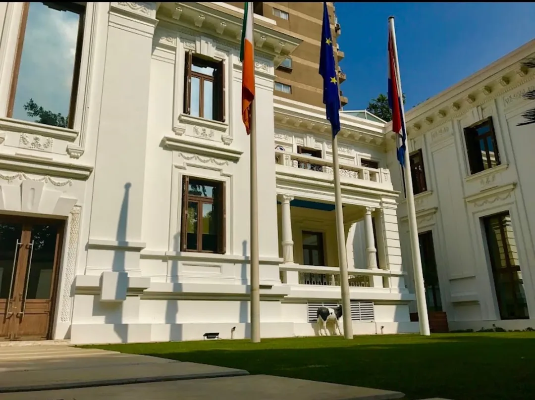 Nederland sluit ambassade in Caïro vanwege protesten tegen detentie van Egyptische staatsburger