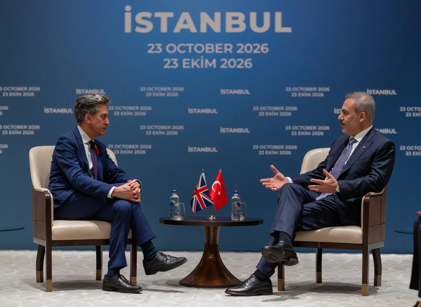 Ministri i Jashtëm turk takohet në Stamboll me homologët e Britanisë dhe të Pakistanit
