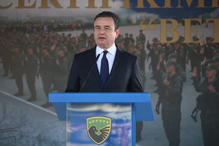 Kurti në ceremoninë e betimit të 515 ushtarëve të rinj në Kosovë: Synimi ynë është NATO