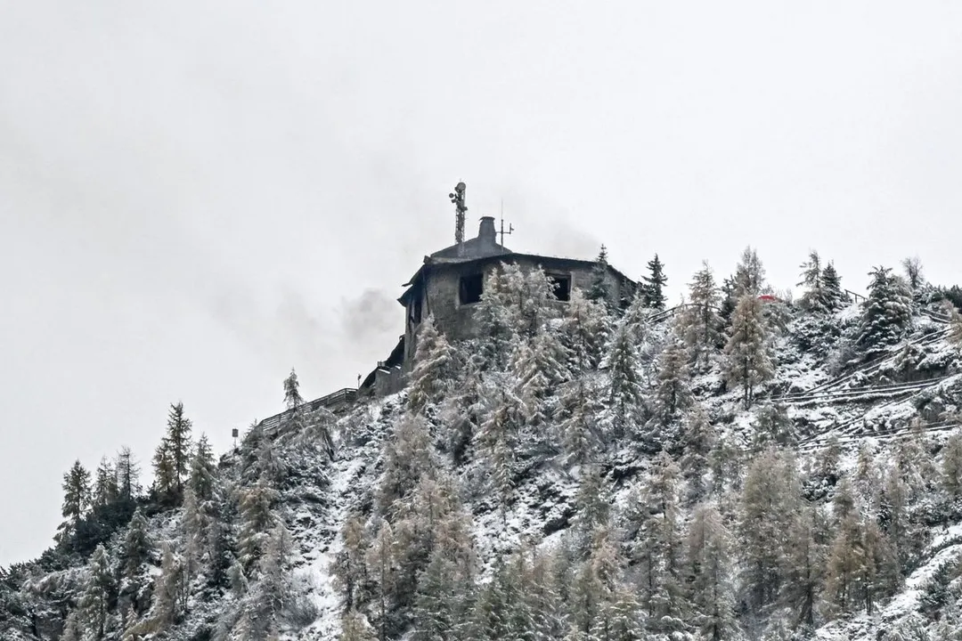 Hitlers „Teehaus“ am Obersalzberg niedergebrannt
