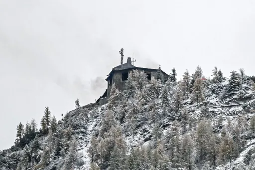 Hitlers „Teehaus“ am Obersalzberg niedergebrannt