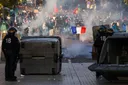 Ультраправые напали на участников протеста во Франции