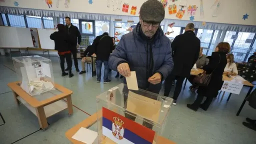 Предвремени парламентарни избори во Србија: Повеќе од шест милиони гласачи избираат 250 пратеници