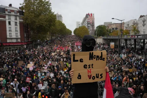 Mindestens 1.000 Festnahmen nach Protesten in Frankreich