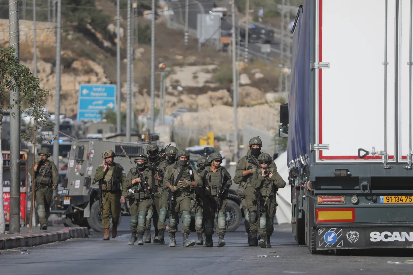 Israelische Soldaten vertreiben 2.000 Palästinenser aus ihren Häusern in Hebron
