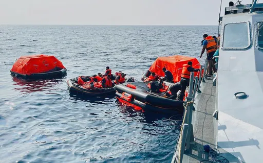Sri Lanka repatriates 40 Iranian sailors treated after being stranded off Galle — report