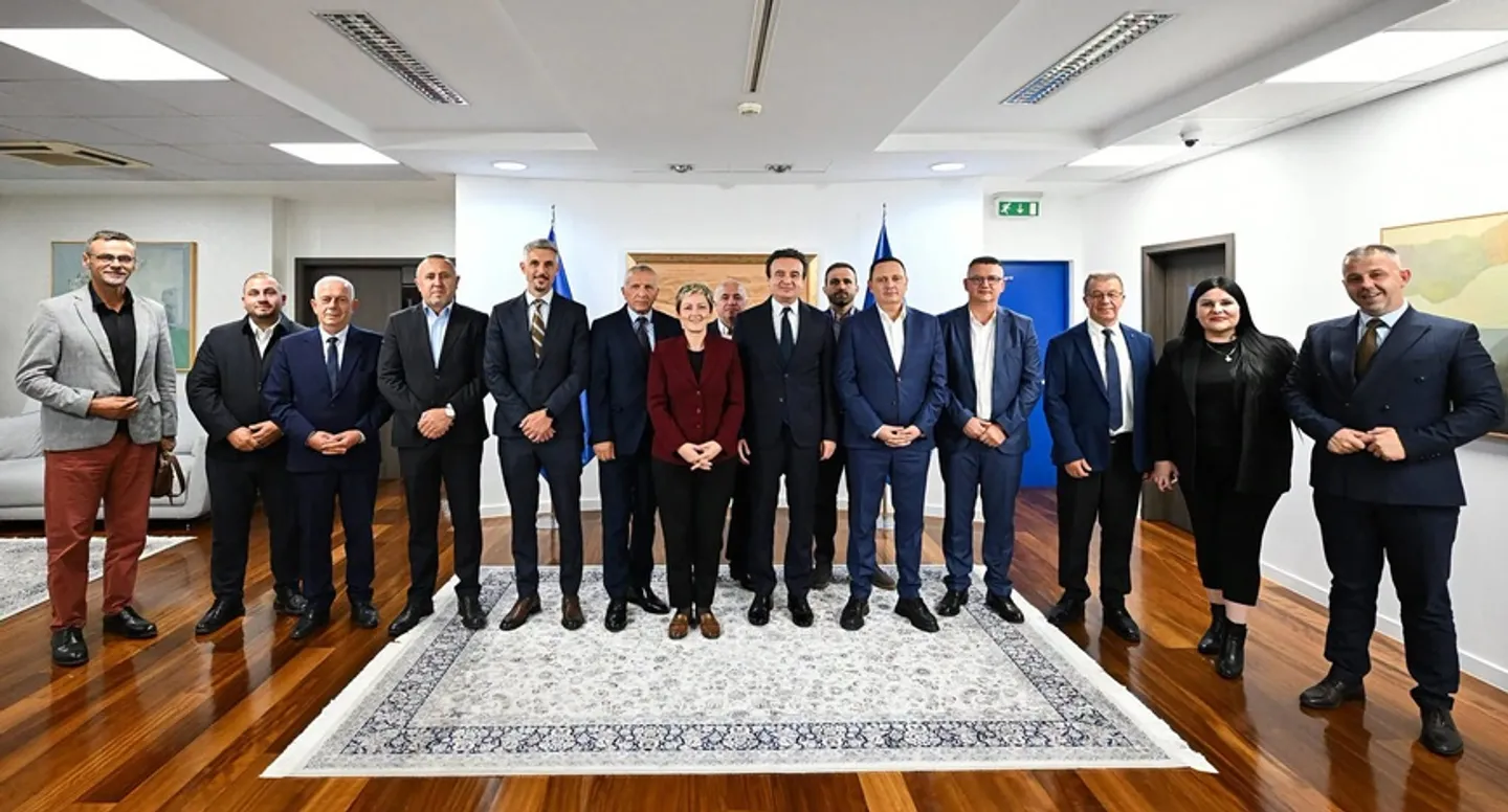 Kurti e cilëson si “arritje të jashtëzakonshme” rezultatin e Koalicionit Shqiptar në Serbi