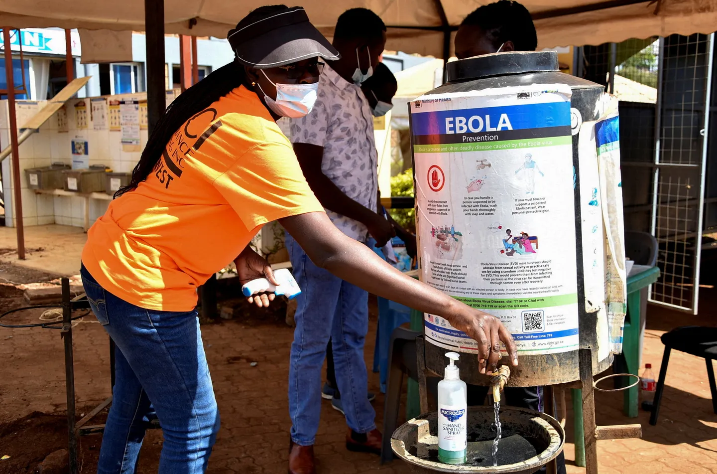 Kenyans urged to welcome Ebola contacts cleared to return home
