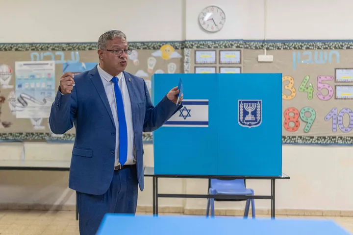 בן גביר תוקף את נתניהו בעקבות דיווח על ממשלת אחדות בלעדיו