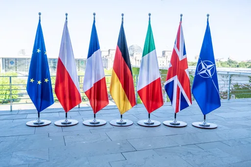 تأکید پنج قدرت اروپایی ناتو بر افزایش مسئولیت دفاعی و حفظ همکاری نزدیک با آمریکا