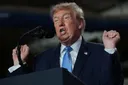 Iran: Trump qualifie le cessez-le-feu de "perte de temps"
