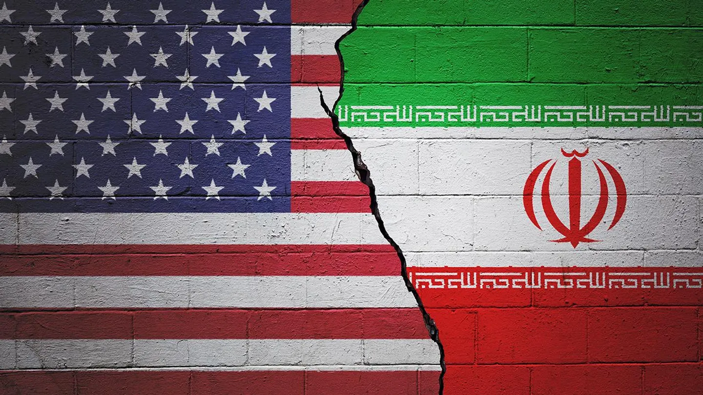 Иран продолжает контакты с США на фоне угрозы военной эскалации