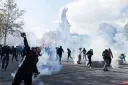 Franca e konsideroi bllokimin e internetit celular dhe mediave sociale gjatë protestave