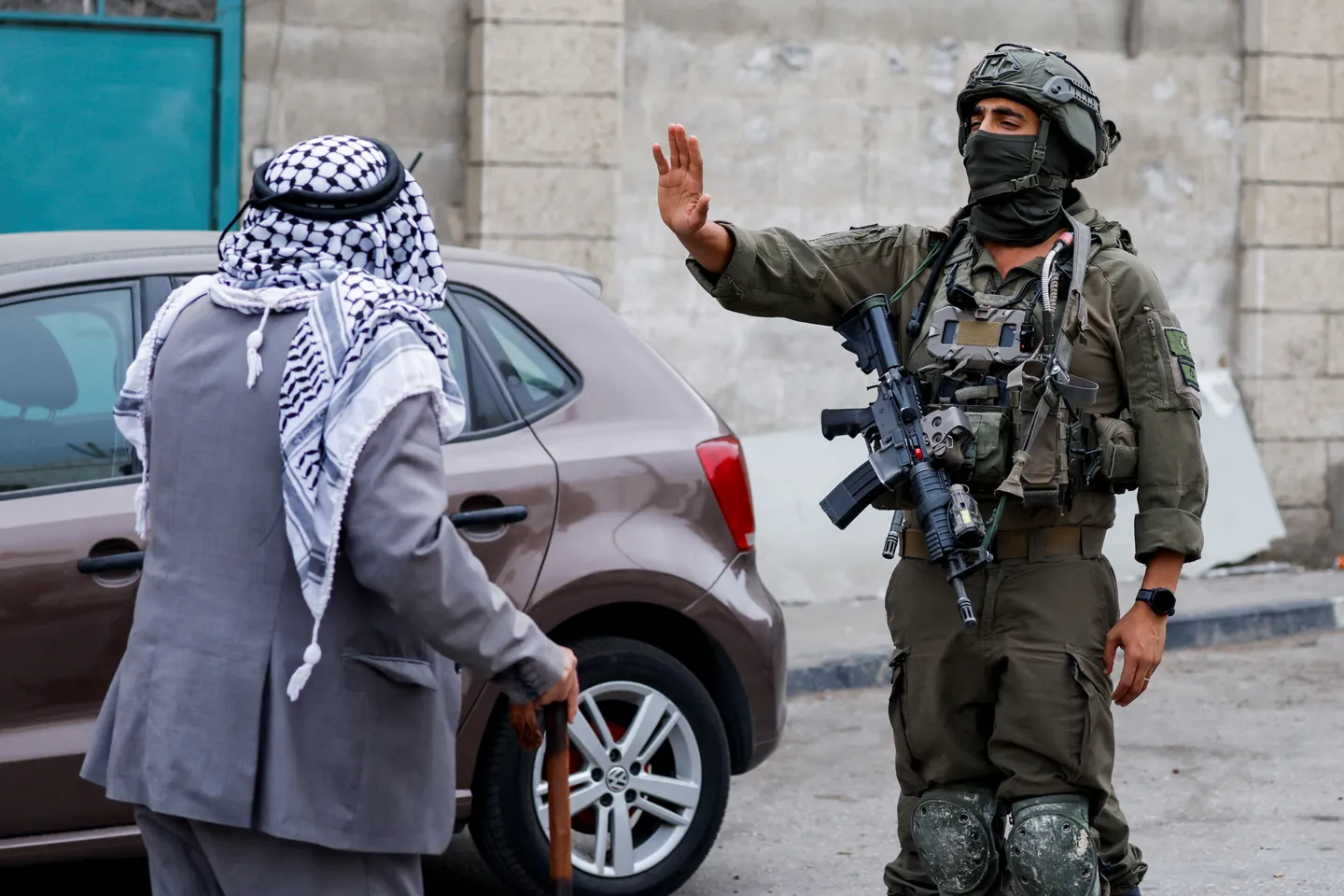 Israeli raids, tightened restrictions continue in occupied West Bank's Hebron for sixth day