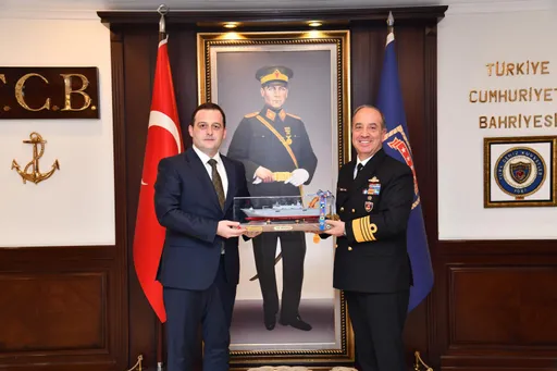 Komandanti i Forcave Detare turke takon ministrin pa portofol të Maqedonisë së Veriut, Zejnulla