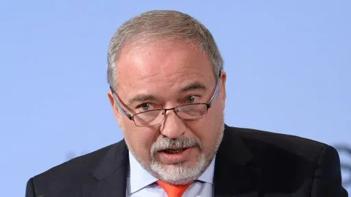 Лидер на опозициска партија повика на бунт во Ликуд против Нетанјаху