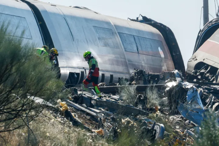 Espagne : le réseau ferroviaire à grande vitesse sous le feu des critiques après une collision meurtrière