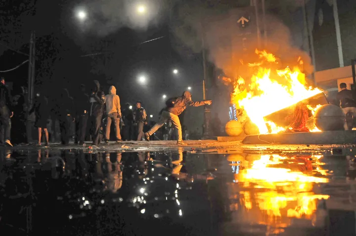 Demo di Malioboro Yogyakarta berujung ricuh, fasilitas umum rusak dan sejumlah polisi terluka