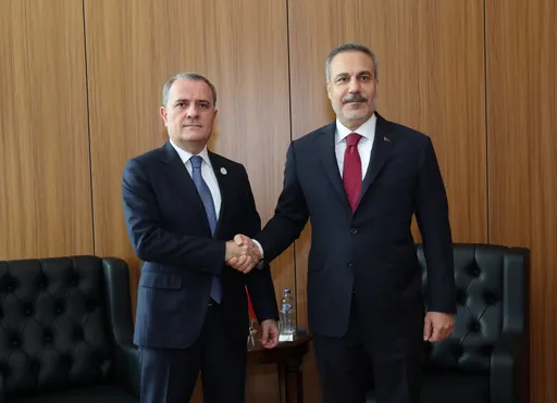 Ministri i Jashtëm i Türkiyes dhe ai i Azerbajxhanit takohen në Ankara