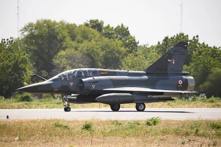 Tchad: des avions militaires français attendus pour une "escale technique" et de la "formation"