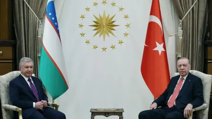 Türkiye dhe Uzbekistani diskutojnë çështjet rajonale e globale, nënshkruhen pesë marrëveshje