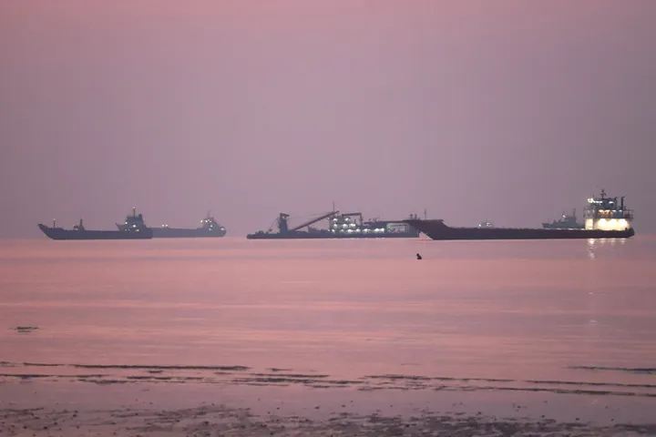 UK maritime agency reports fire aboard vessel in Strait of Hormuz