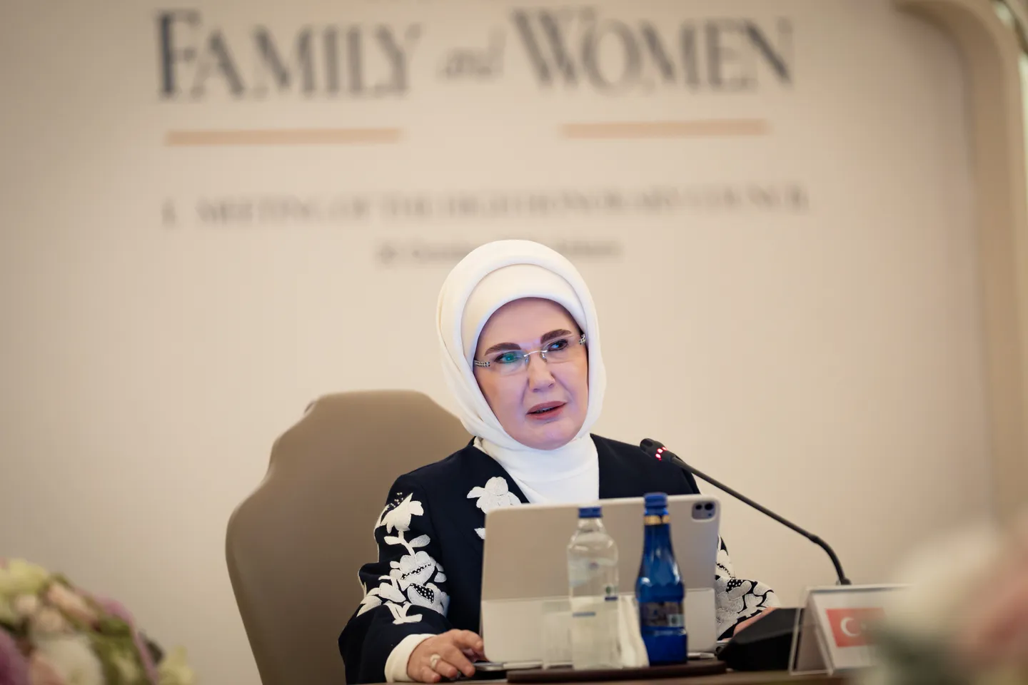 Zonja e parë e Türkiyes e thekson rolin me ndikim të grave në trashëgiminë sociale të botës turke