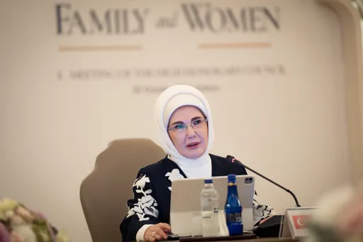 Zonja e parë e Türkiyes e thekson rolin me ndikim të grave në trashëgiminë sociale të botës turke