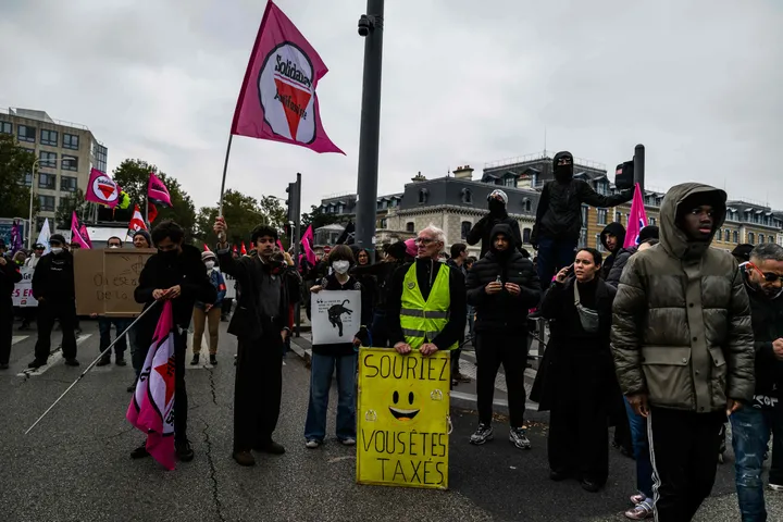 France: affrontements et tensions lors des manifestations du 31 octobre contre la vie chère