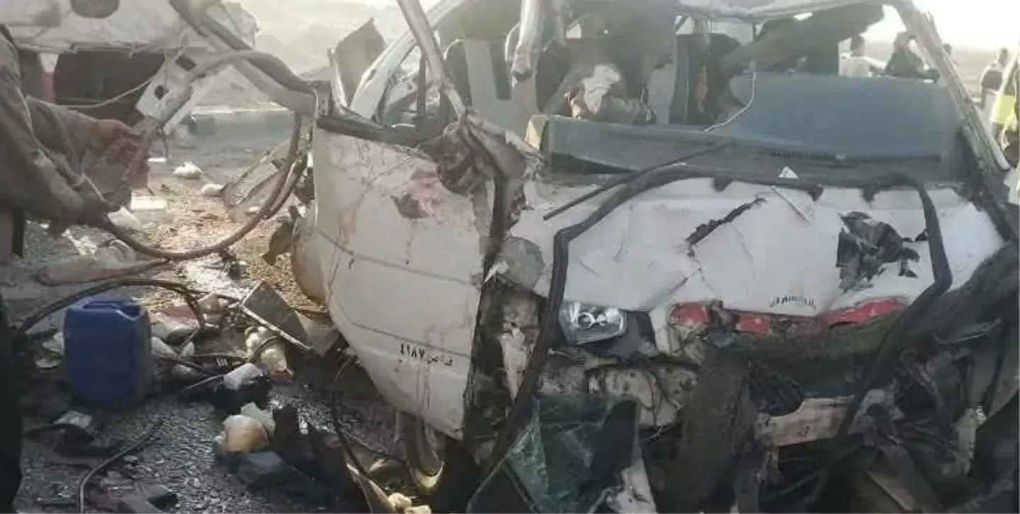 مصرع 10 أشخاص وإصابة آخرين في حادث تصادم غربي القاهرة