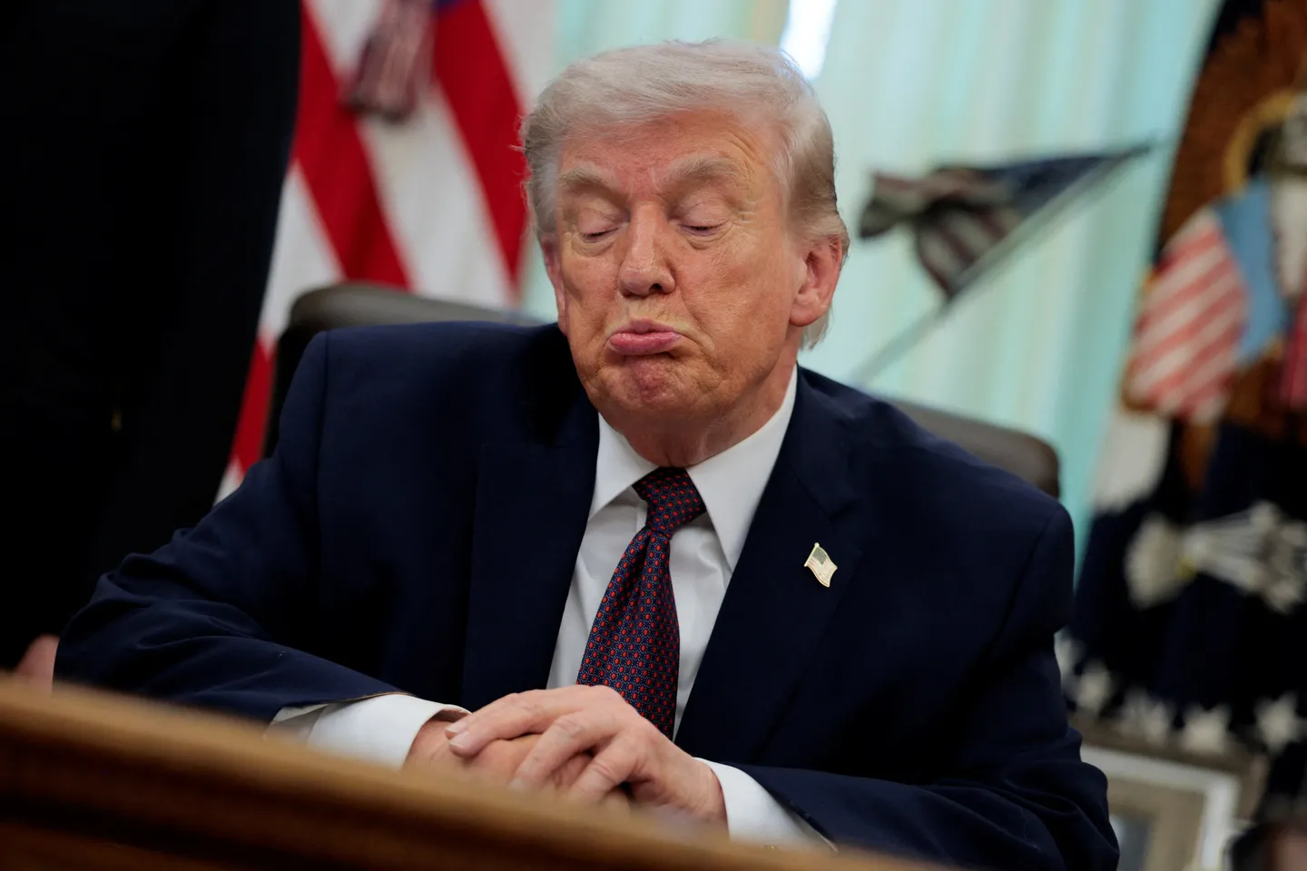 Волстрит џурнал: Трамп одобрил историски нуклеарен договор со Саудиска Арабија