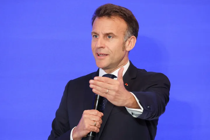 Macron izjavio da Rusija nastoji „slomiti Ukrajinu kroz teror“