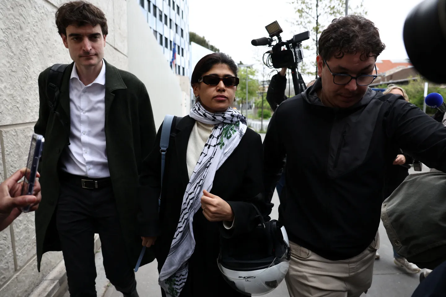 “Apologie du terrorisme”: 10 mois de prison et 2 ans d’inéligibilité requis contre Rima Hassan