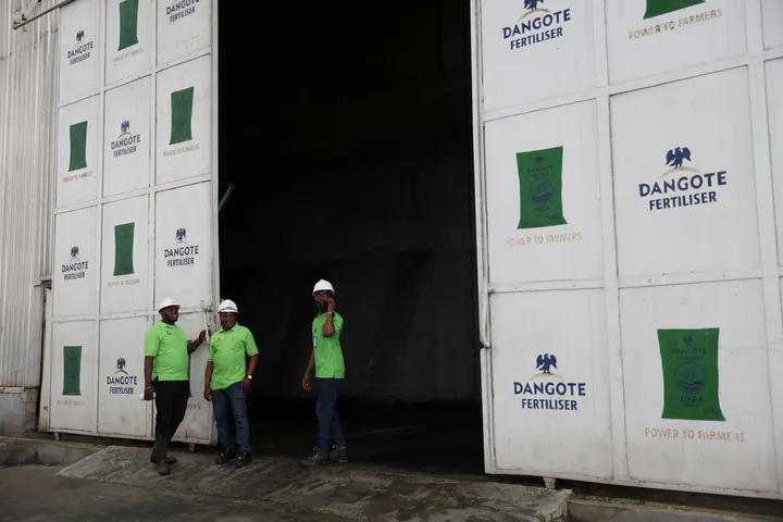 Dangote Refinery don start dey load petrol again for Naira