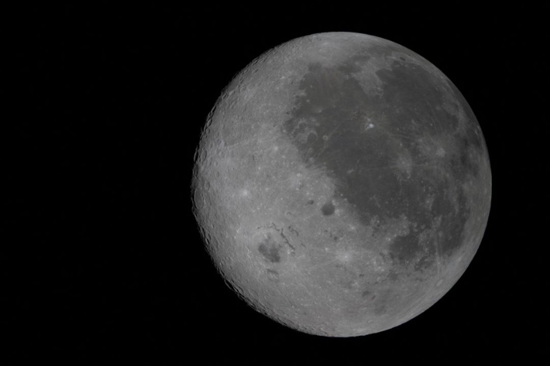 A SpaceX rocket set to crash into the Moon has scientists excited ...