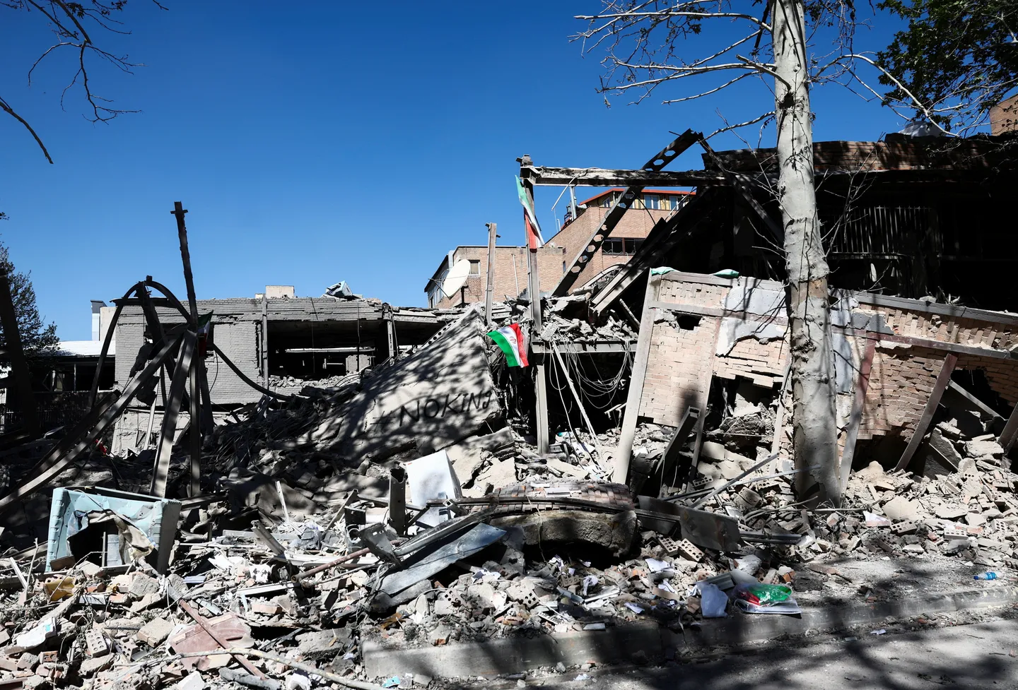 Ирански петрохемиски објект погоден во израелски воздушен напад