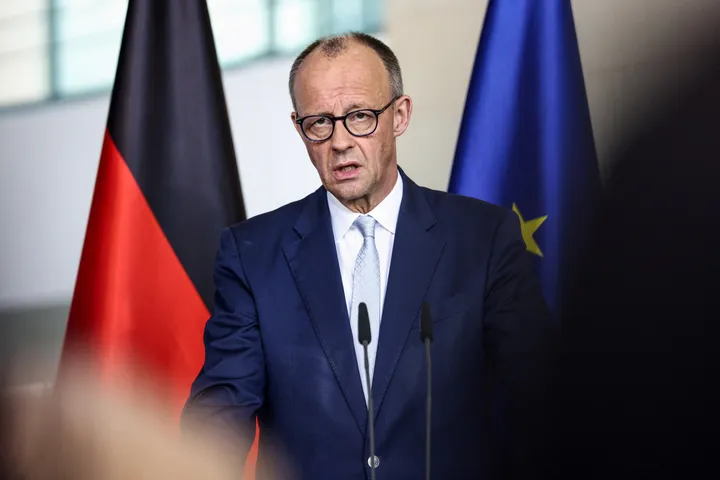 Merz nach Putin-Vorschlag zu Schröder: „Entscheiden selbst, wer für uns spricht“