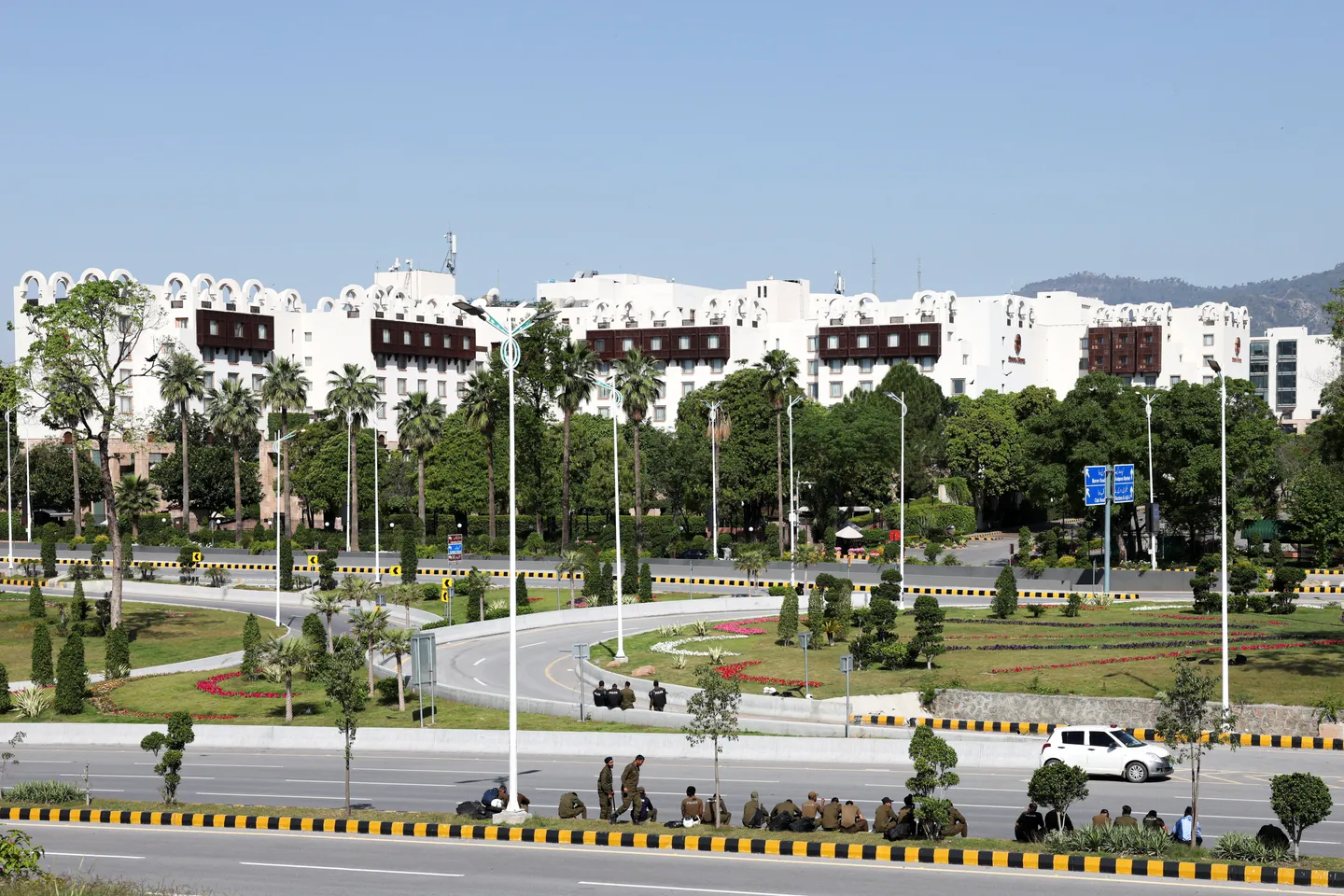 Pakistan invites Iranian negotiators to Islamabad amid renewed diplomatic push