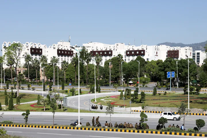 Pakistan invites Iranian negotiators to Islamabad amid renewed diplomatic push