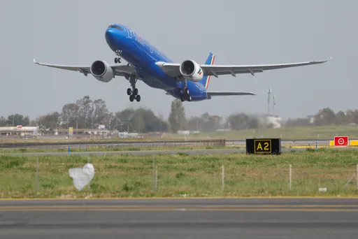 L'aereo "Milano-Gedda" è atterrato d'emergenza a Roma a causa di un allarme bomba