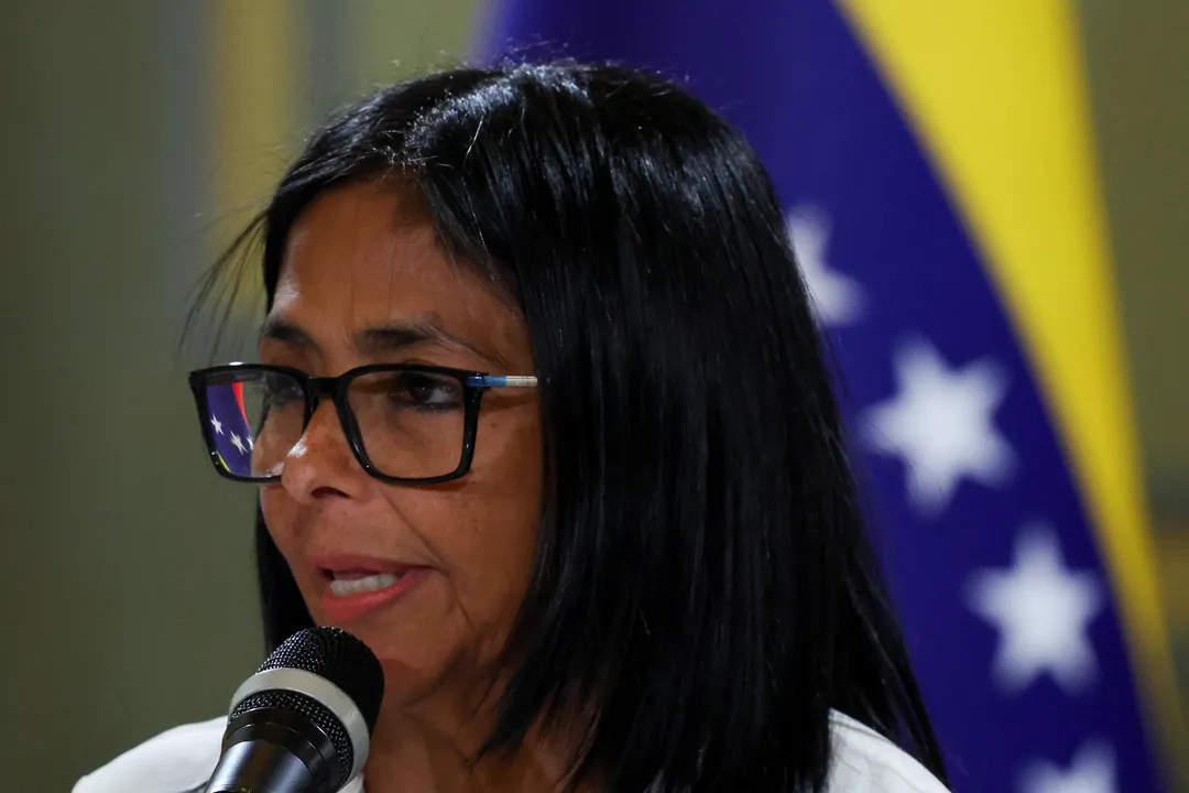 Delcy Rodríguez promete elecciones en Venezuela sin dar fecha, tras retorno de María Corina Machado