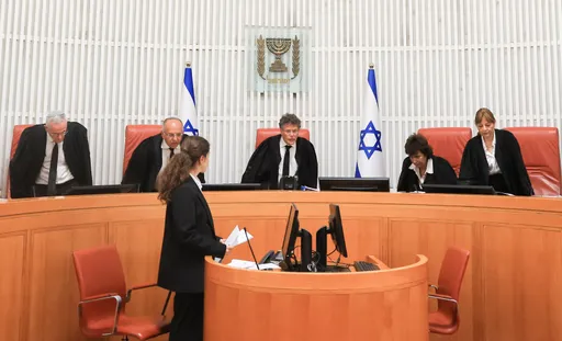 בג"ץ הורה על הקפאת יישום החוק למניעת מעצר עריקים חרדים